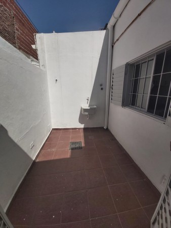 DOS DEPARTAMENTOS INDEPENDIENTES EN MISMO LOTE. IDEAL INVERSION