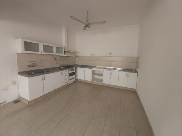 DOS DEPARTAMENTOS INDEPENDIENTES EN MISMO LOTE. IDEAL INVERSION