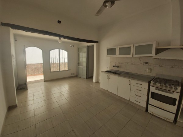 DOS DEPARTAMENTOS INDEPENDIENTES EN MISMO LOTE. IDEAL INVERSION