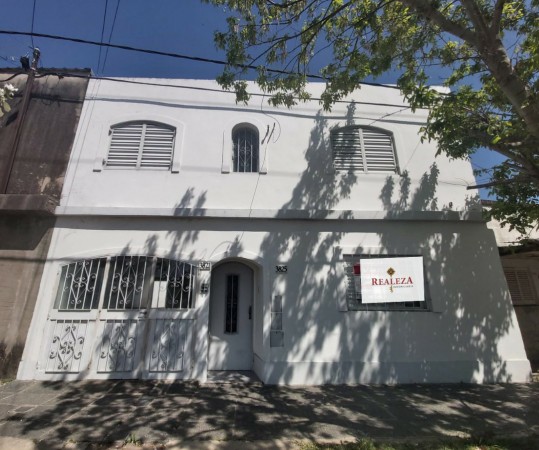 DOS DEPARTAMENTOS INDEPENDIENTES EN MISMO LOTE. IDEAL INVERSION