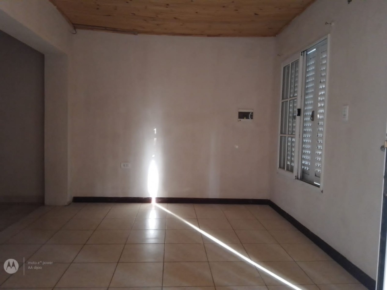 HERMOSA CASA DE 2 DORMITORIOS