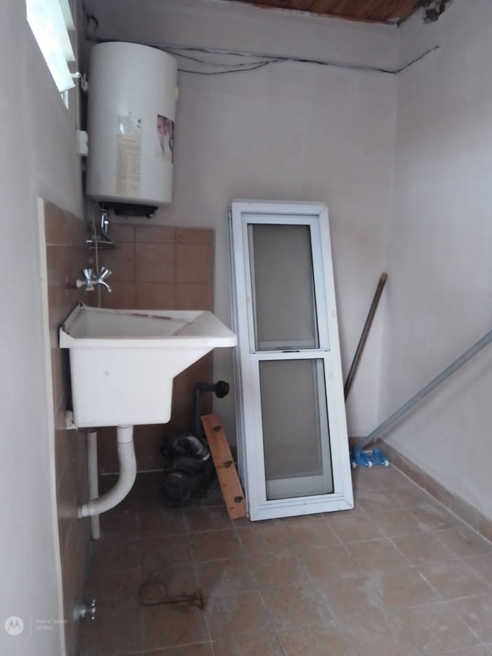 HERMOSA CASA DE 2 DORMITORIOS