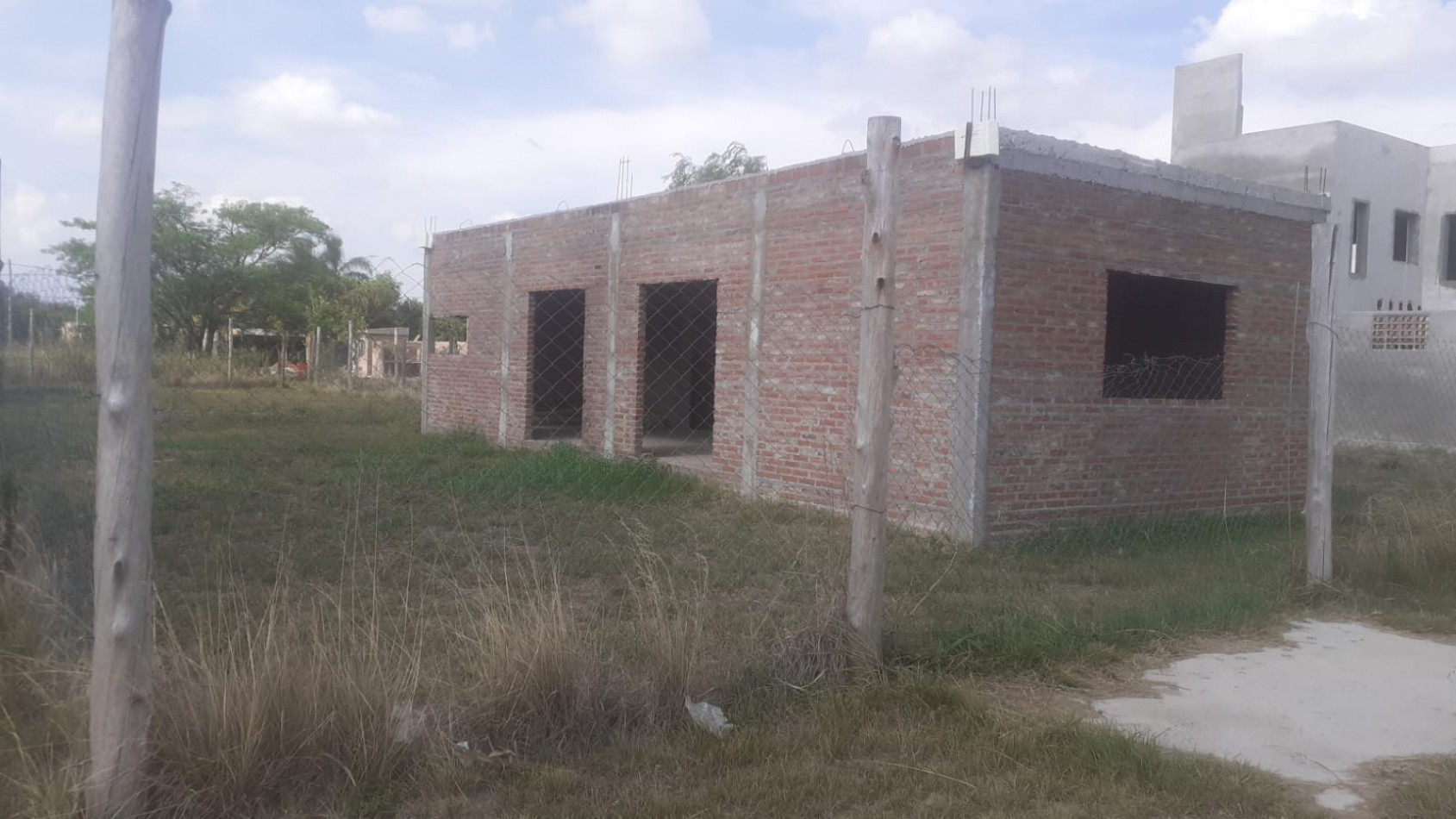 Terreno con Mejoras- Bo Las Meredes- Recreo