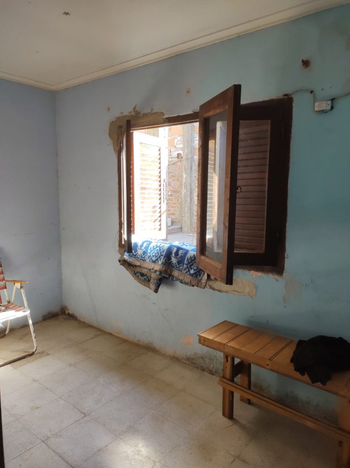 VENTA CASA CON TERRAZA IDEAL PRIMERA VIVIENDA BONEO Y CHICLANA ESCUCHA OFERTAS!! OPORTUNIDAD DE INVERSION