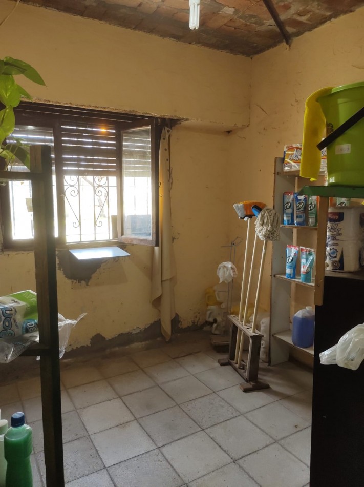 VENTA CASA CON TERRAZA IDEAL PRIMERA VIVIENDA BONEO Y CHICLANA ESCUCHA OFERTAS!! OPORTUNIDAD DE INVERSION