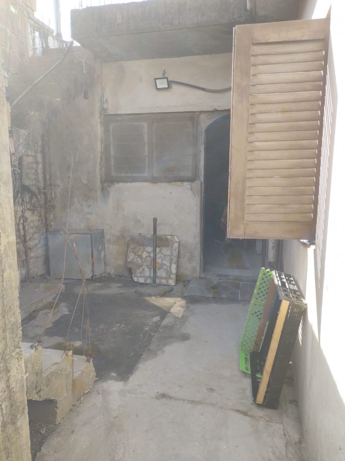 VENTA CASA CON TERRAZA IDEAL PRIMERA VIVIENDA BONEO Y CHICLANA ESCUCHA OFERTAS!! OPORTUNIDAD DE INVERSION