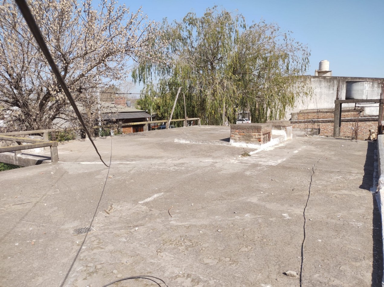 VENTA CASA CON TERRAZA IDEAL PRIMERA VIVIENDA BONEO Y CHICLANA ESCUCHA OFERTAS!! OPORTUNIDAD DE INVERSION