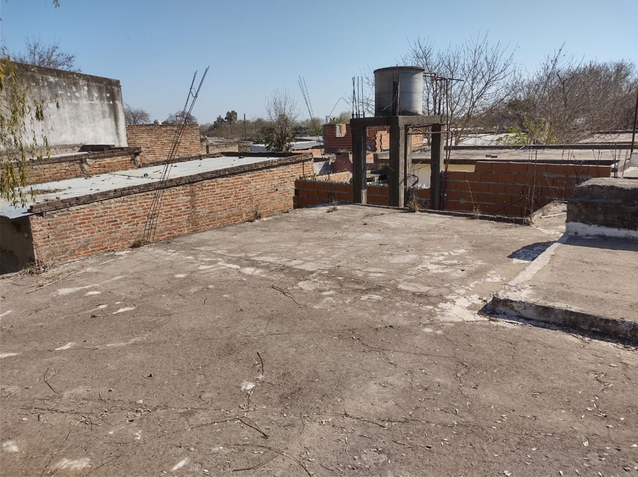 VENTA CASA CON TERRAZA IDEAL PRIMERA VIVIENDA BONEO Y CHICLANA ESCUCHA OFERTAS!! OPORTUNIDAD DE INVERSION