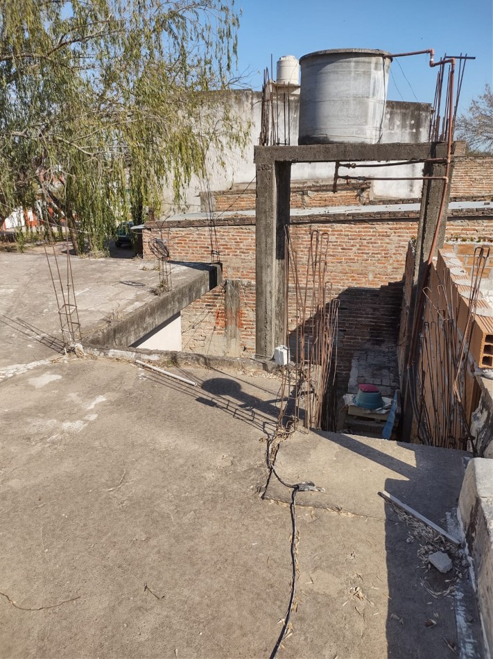 VENTA CASA CON TERRAZA IDEAL PRIMERA VIVIENDA BONEO Y CHICLANA ESCUCHA OFERTAS!! OPORTUNIDAD DE INVERSION