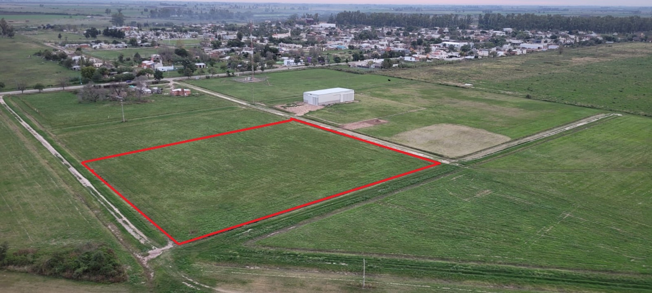 OPORTUNIDAD LOTE 8100 M2 TACURAL