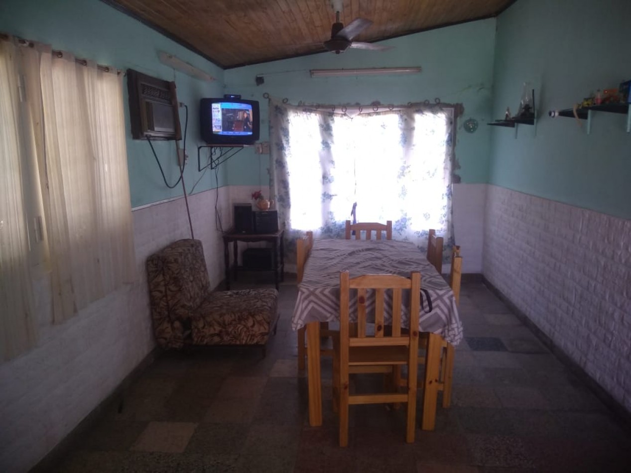 CASA CON GRAN TERRENO EN CAYASTA A POCOS METROS DEL RIO
