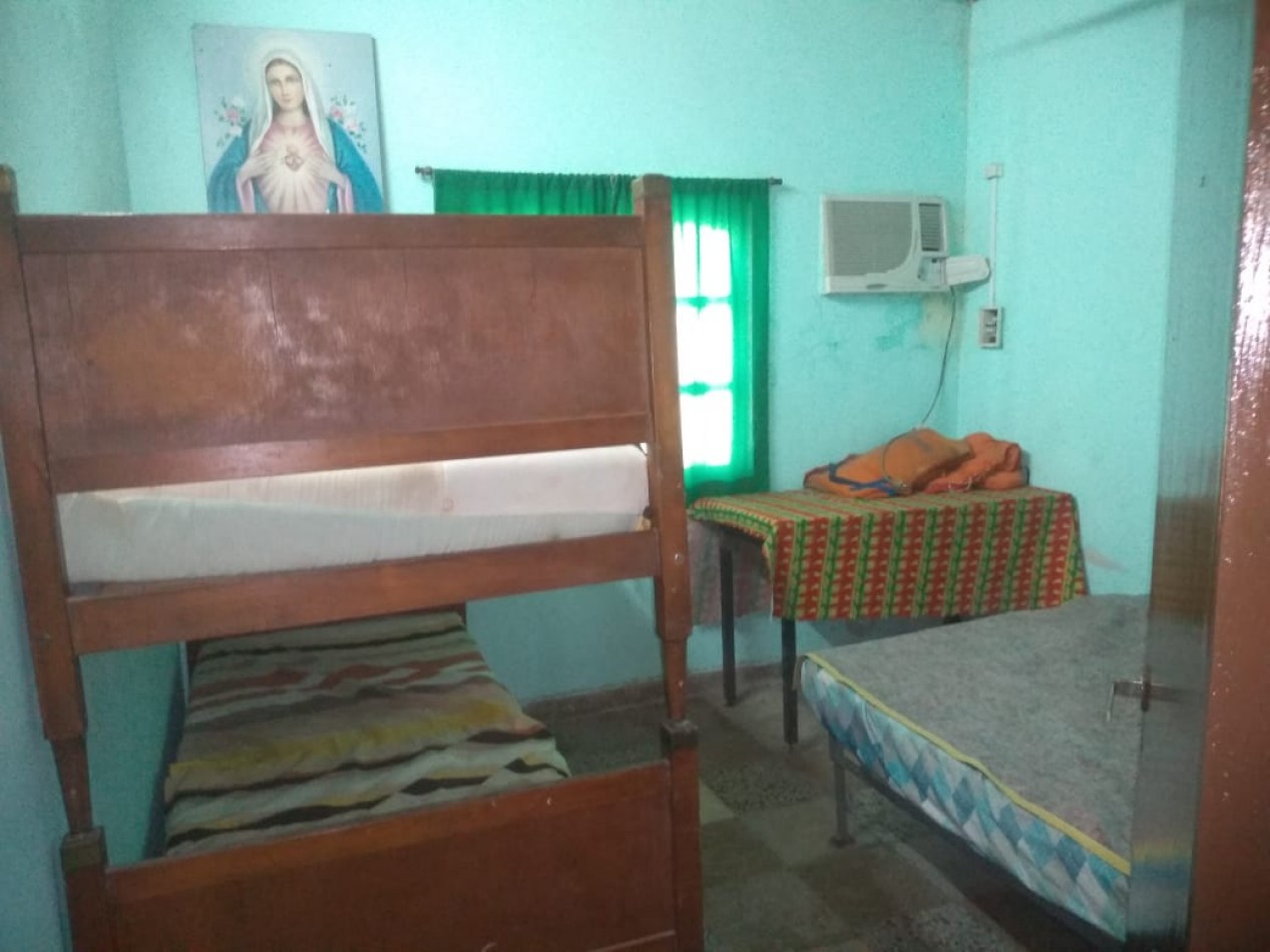 CASA CON GRAN TERRENO EN CAYASTA A POCOS METROS DEL RIO