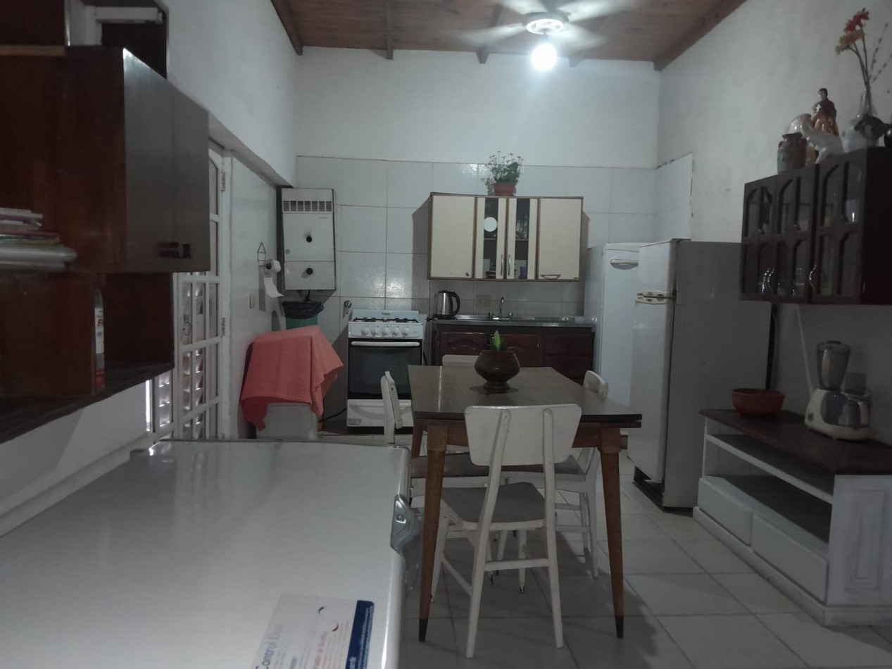 CASA EN OCHAVA MAS DEPARTAMENTO FRENTE HOSPITAL ITURRASPE