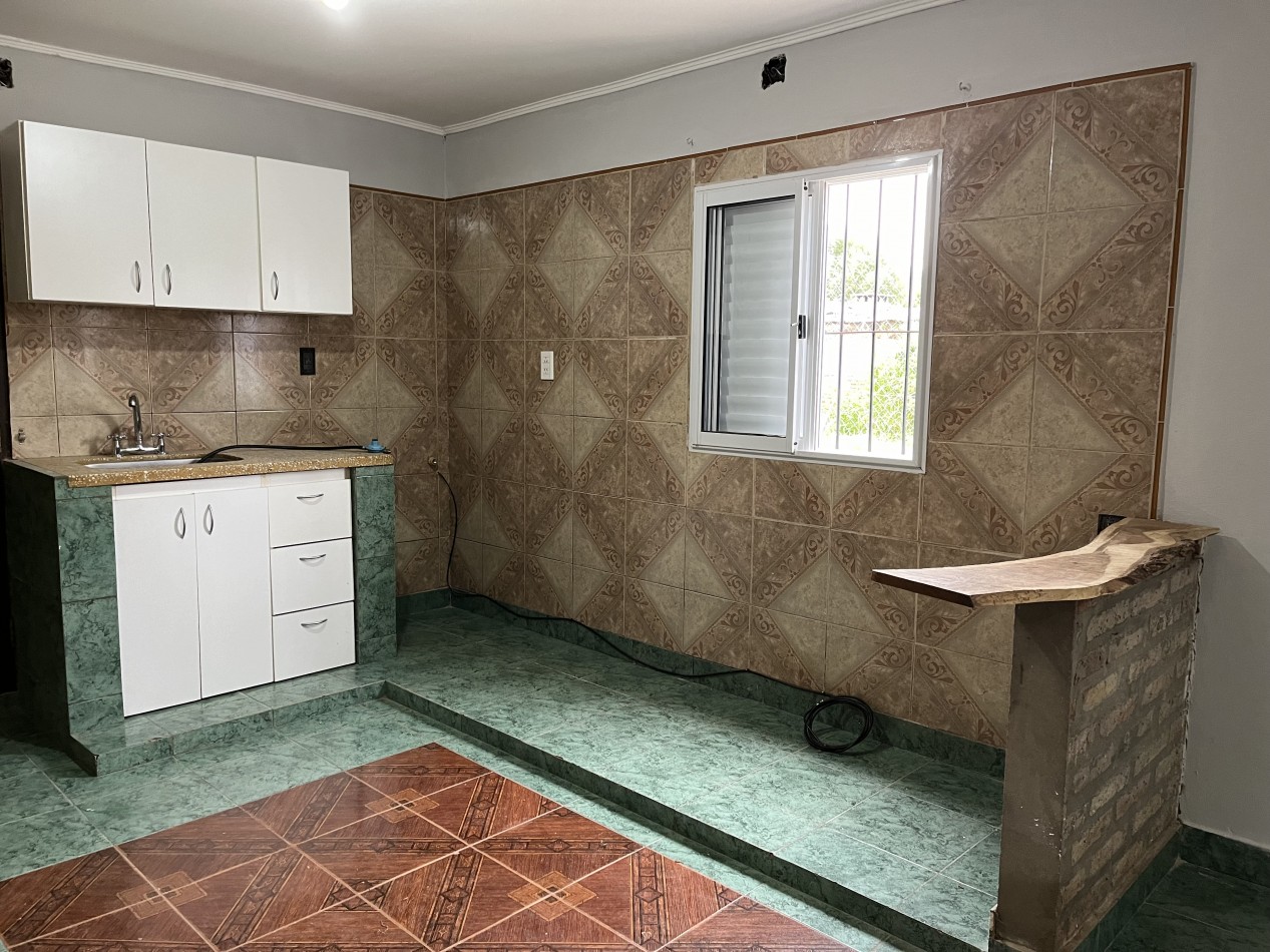 CASA CON COCHERA Y LOCALES!! A METROS DE AVDA. PEÑALOZA!! ZONA NOROESTE!!