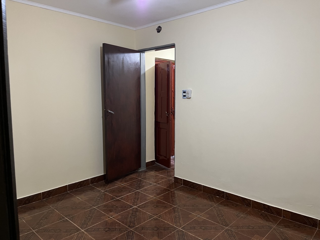 CASA CON COCHERA Y LOCALES!! A METROS DE AVDA. PEÑALOZA!! ZONA NOROESTE!!