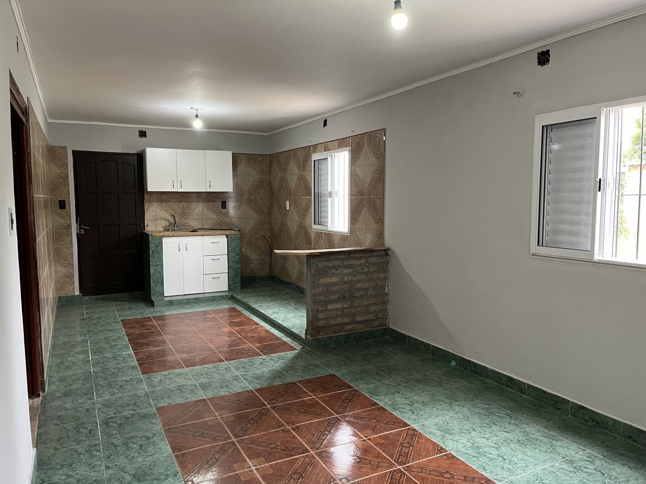 CASA CON COCHERA Y LOCALES!! A METROS DE AVDA. PEÑALOZA!! ZONA NOROESTE!!