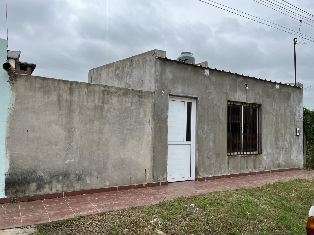 CASA CON COCHERA Y LOCALES!! A METROS DE AVDA. PEÑALOZA!! ZONA NOROESTE!!