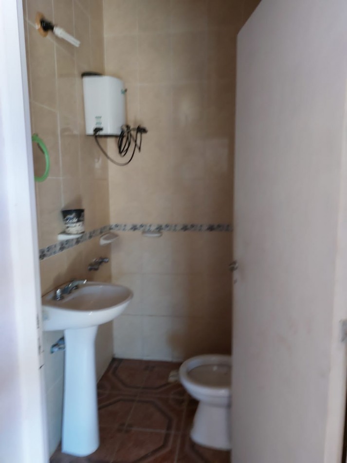 CASA DE DOS PLANTAS EN CAYASTA