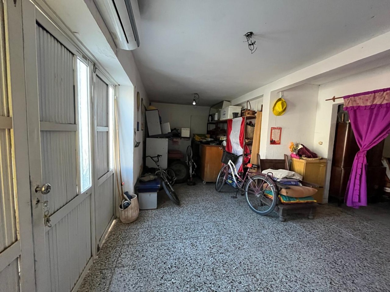 CASA DE DOS PLANTAS EN BARRIO EL POZO!! 