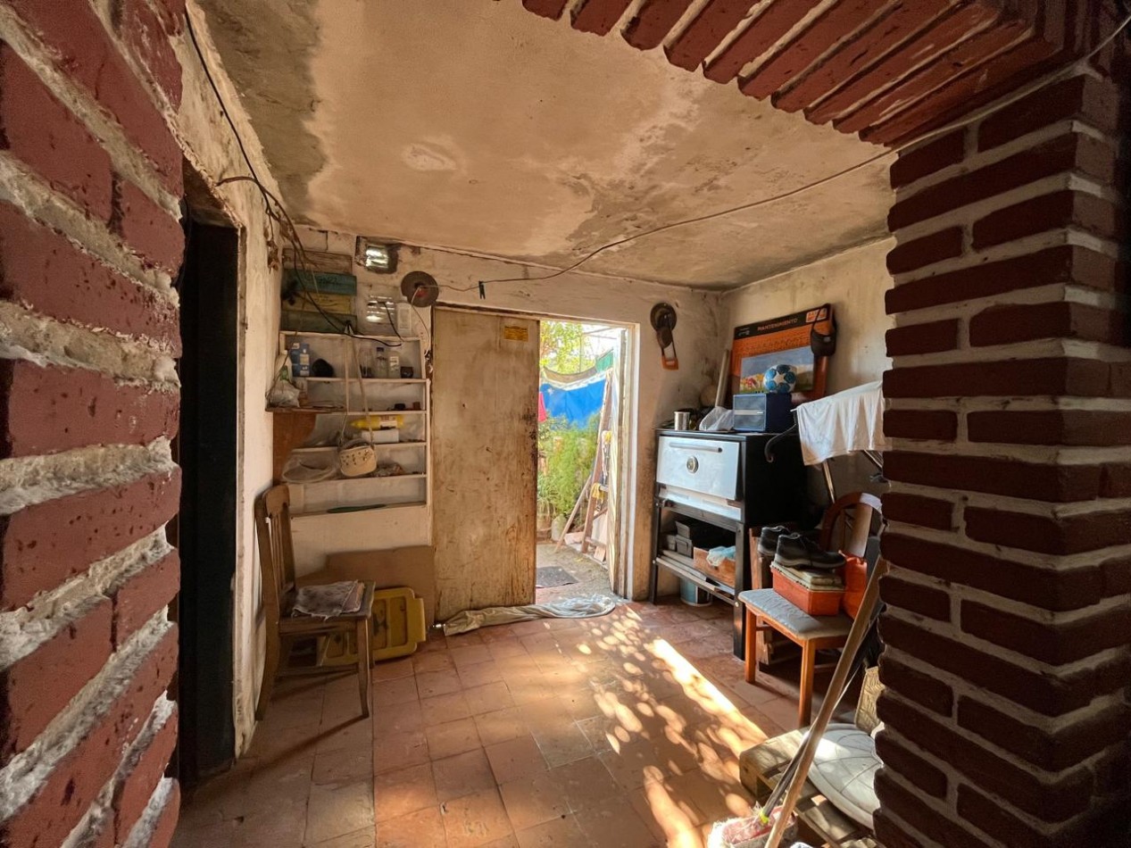 CASA DE DOS PLANTAS EN BARRIO EL POZO!! 