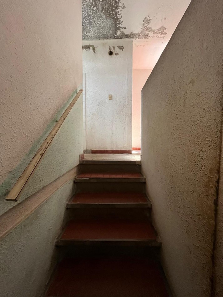 CASA DE DOS PLANTAS EN BARRIO EL POZO!! 