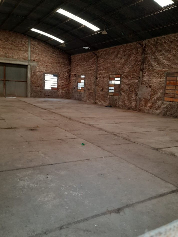 GALPON + OFICINAS EN ALQUILER