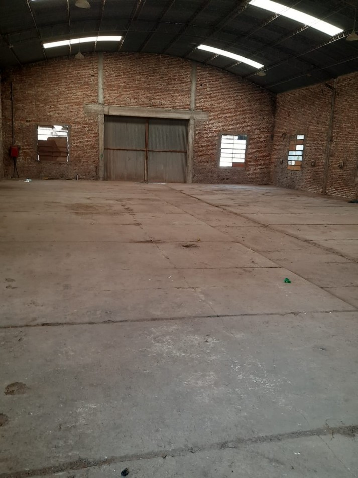 GALPON + OFICINAS EN ALQUILER