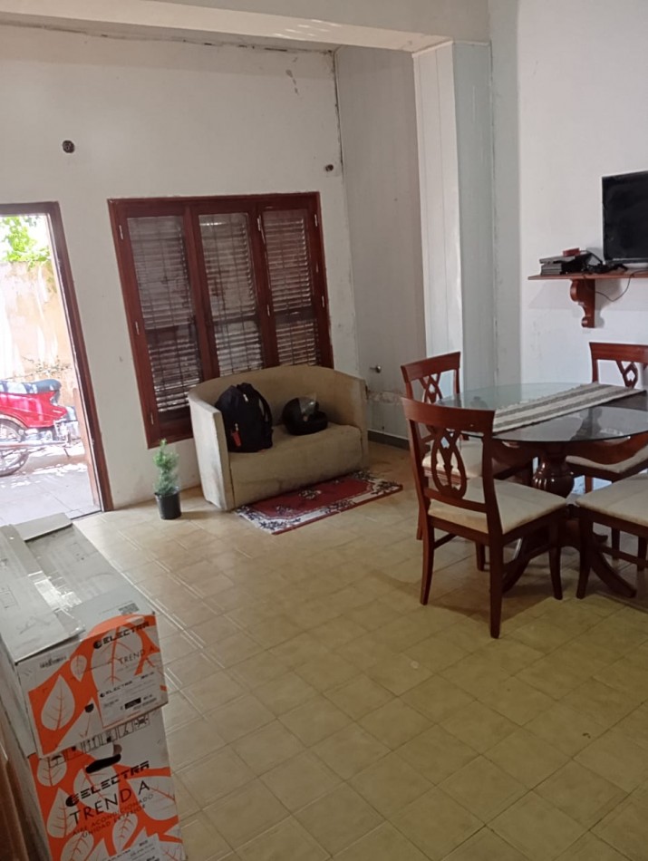 VENTA. CASA INTERNA DE DOS DORMITORIOS EN SANTA FE