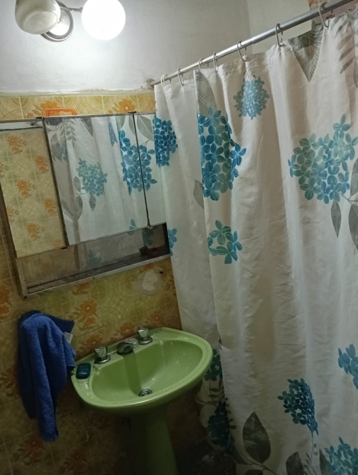 VENTA. CASA INTERNA DE DOS DORMITORIOS EN SANTA FE