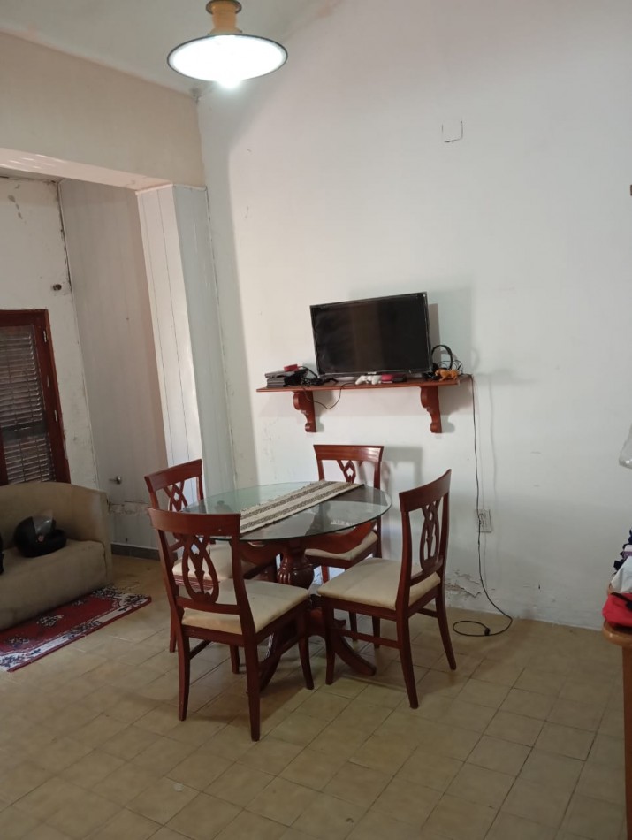 VENTA. CASA INTERNA DE DOS DORMITORIOS EN SANTA FE