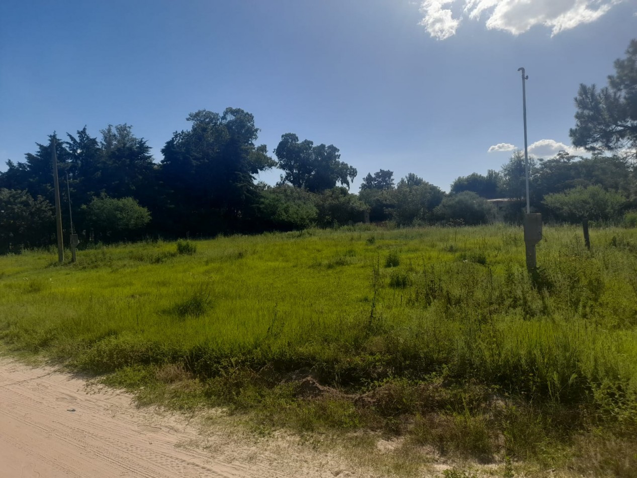 Terreno en Arroyo Leyes 11.5 Km Calle Picaflor y Av. Lluvia de Oro