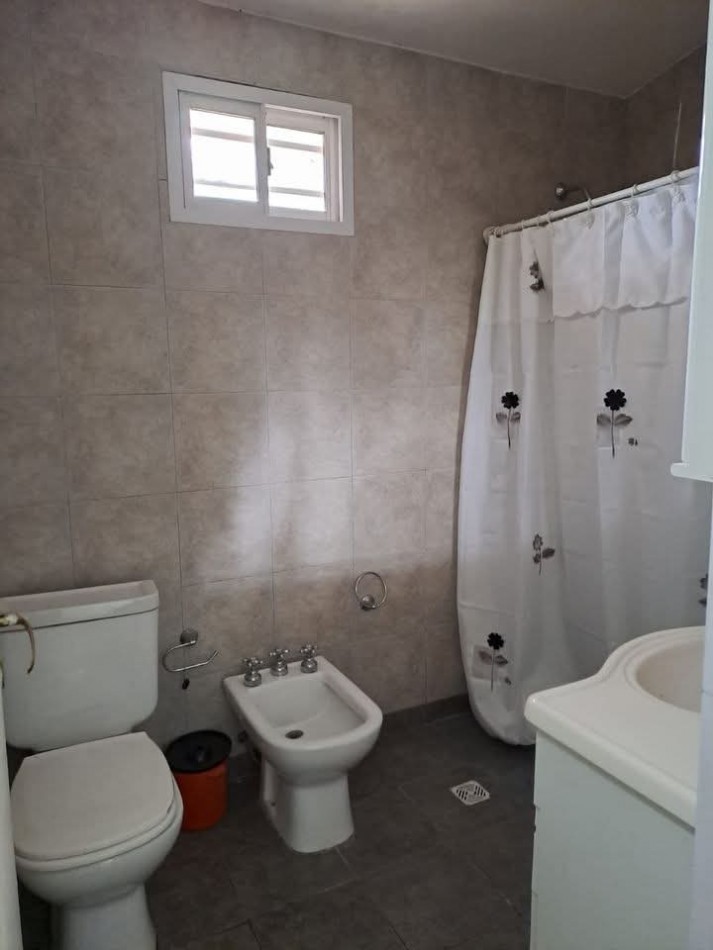 ESPECTACULAR CASA SOBRE EL RIO EN CAYASTA,STA FE 