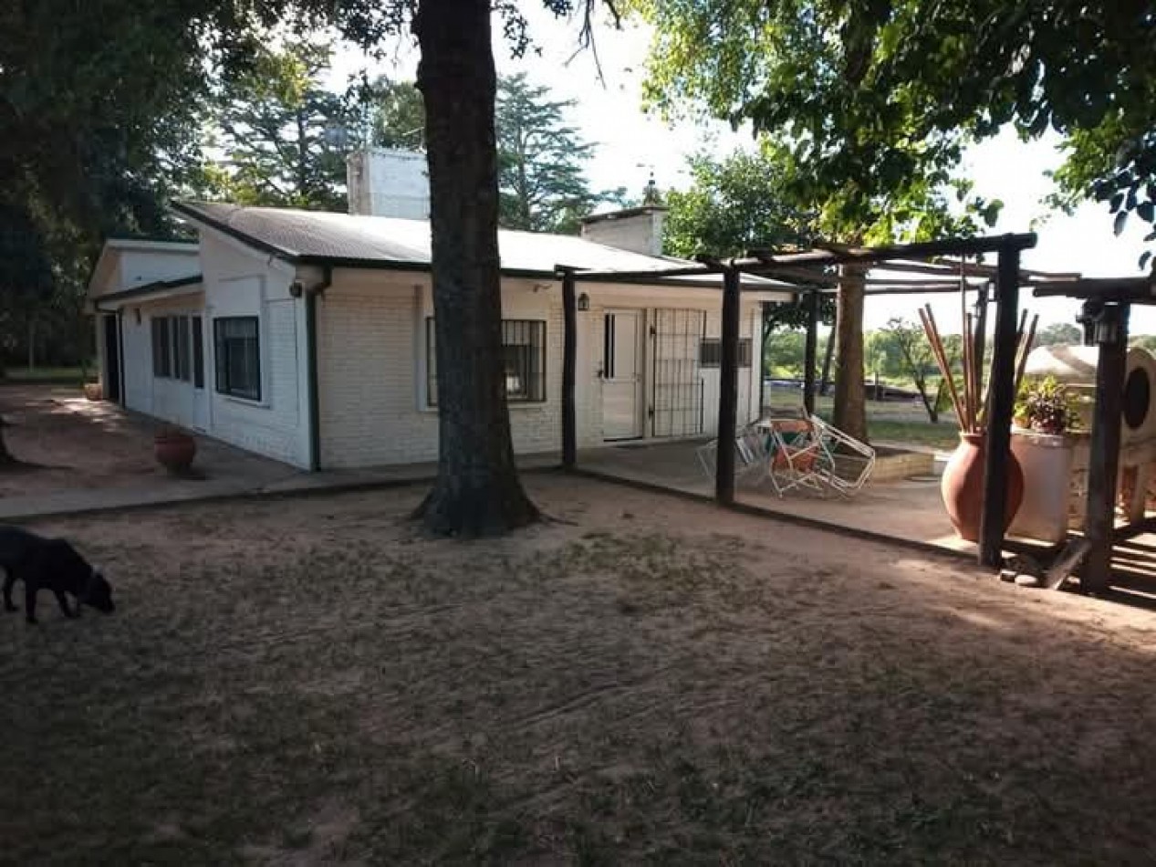 ESPECTACULAR CASA SOBRE EL RIO EN CAYASTA,STA FE 