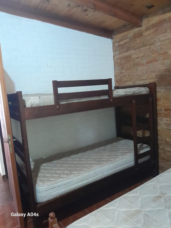 CABAÑAS EN ARROYO LEYES QUE DAN AL RIO EN KM 19