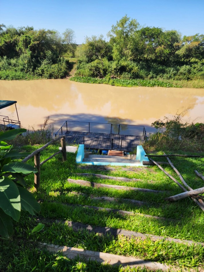 CABAÑAS EN ARROYO LEYES QUE DAN AL RIO EN KM 19