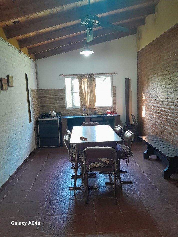 CABAÑAS EN ARROYO LEYES QUE DAN AL RIO EN KM 19