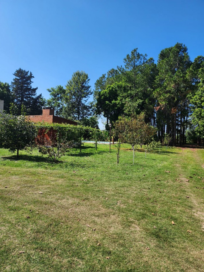CABAÑAS EN ARROYO LEYES QUE DAN AL RIO EN KM 19