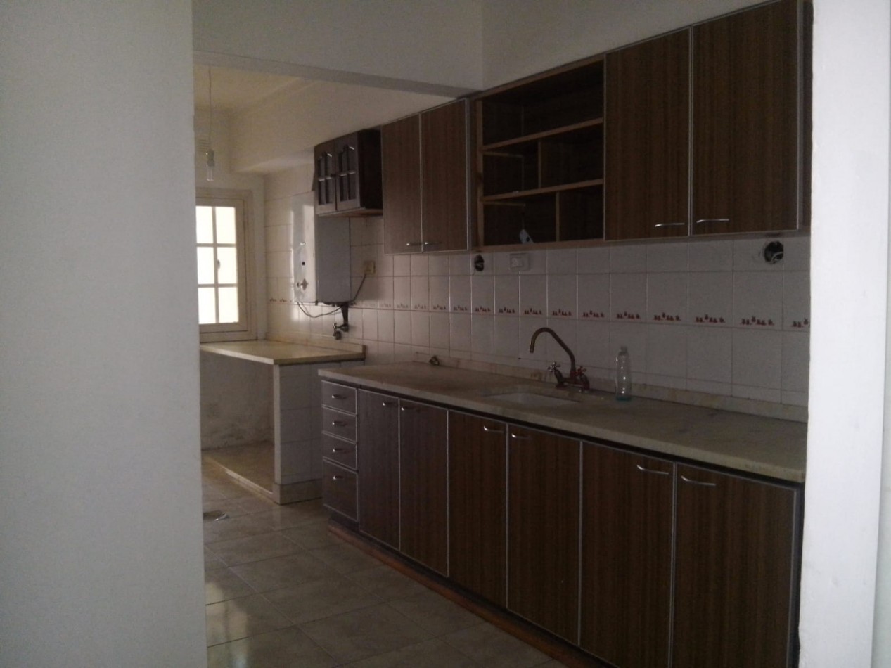 CASA CON 3 DORMITORIOS+ESTUDIO+PATIO VERDE GRANDE Y PISCINA A METROS DE LA COSTANERA 