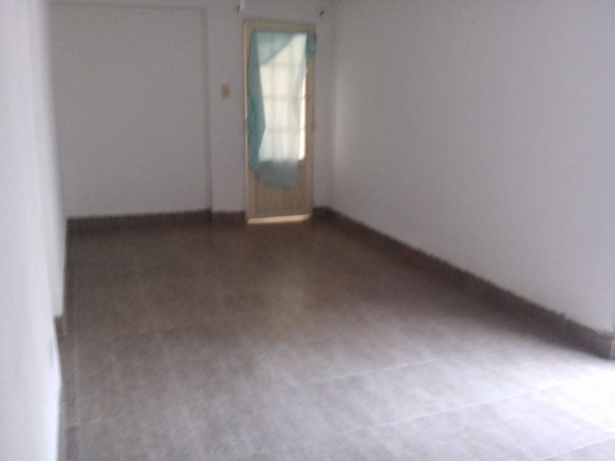 CASA CON 3 DORMITORIOS+ESTUDIO+PATIO VERDE GRANDE Y PISCINA A METROS DE LA COSTANERA 