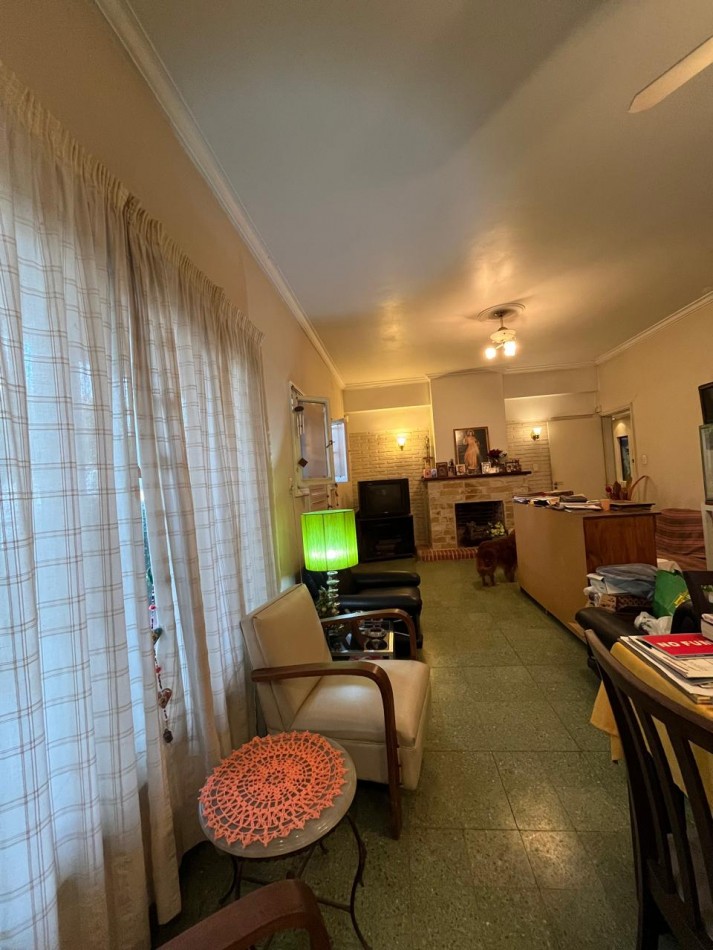 CASA DE CATEGORIA + LOCAL SOBRE AVDA EXCELENTE ESTADO !! IMPERDIBLE !! 