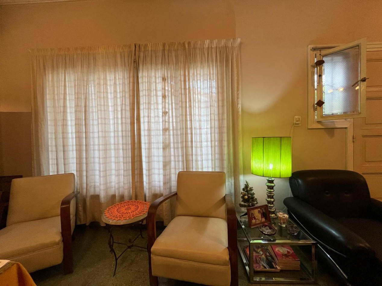 CASA DE CATEGORIA + LOCAL SOBRE AVDA EXCELENTE ESTADO !! IMPERDIBLE !! 