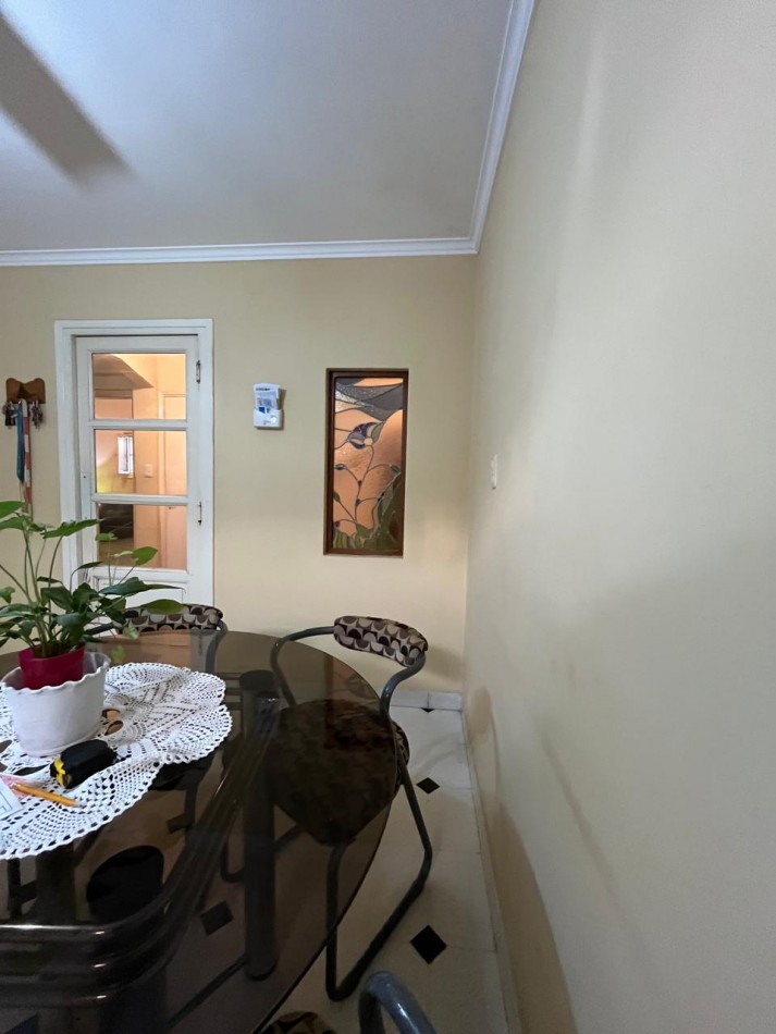 CASA DE CATEGORIA + LOCAL SOBRE AVDA EXCELENTE ESTADO !! IMPERDIBLE !! 