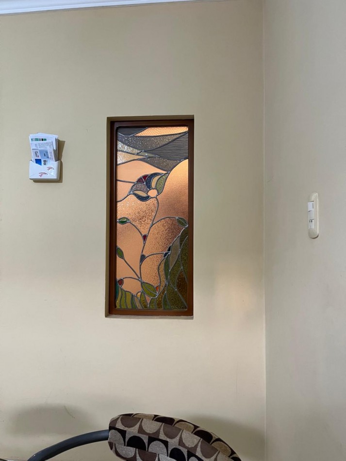 CASA DE CATEGORIA + LOCAL SOBRE AVDA EXCELENTE ESTADO !! IMPERDIBLE !! 