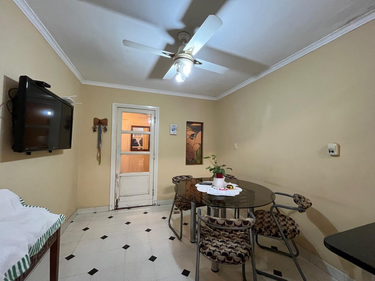 CASA DE CATEGORIA + LOCAL SOBRE AVDA EXCELENTE ESTADO !! IMPERDIBLE !! 