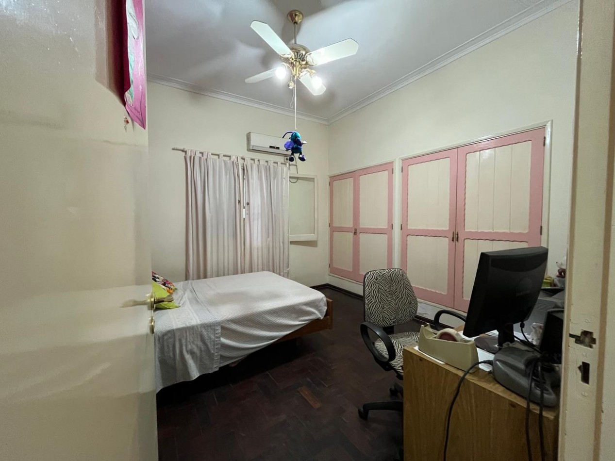 CASA DE CATEGORIA + LOCAL SOBRE AVDA EXCELENTE ESTADO !! IMPERDIBLE !! 