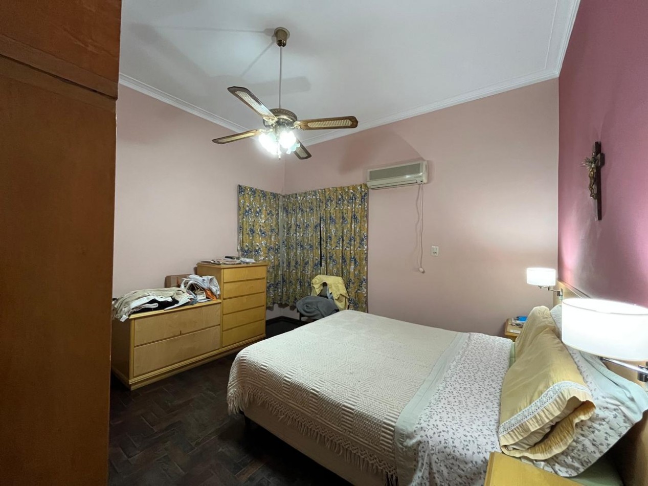 CASA DE CATEGORIA + LOCAL SOBRE AVDA EXCELENTE ESTADO !! IMPERDIBLE !! 