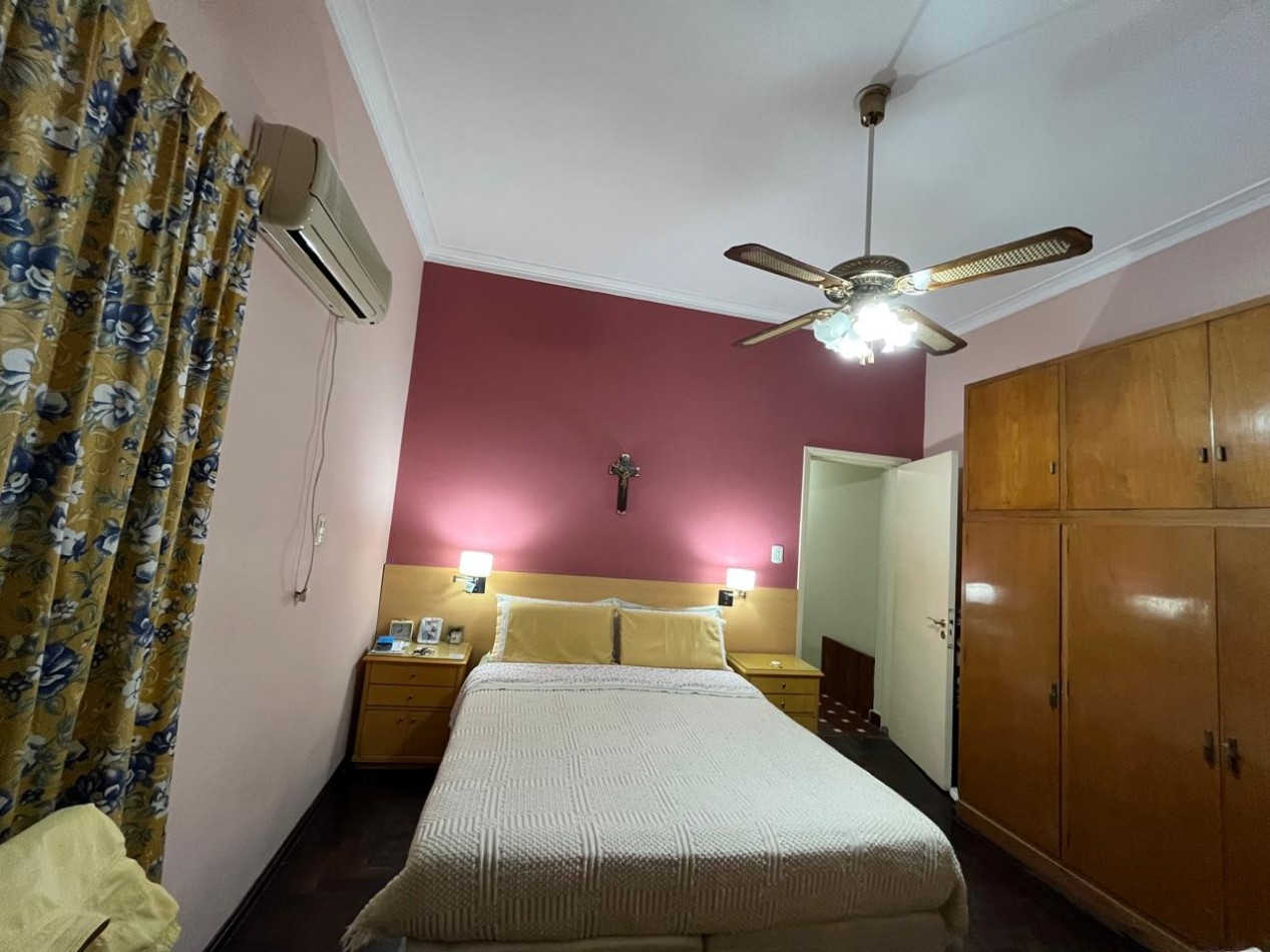 CASA DE CATEGORIA + LOCAL SOBRE AVDA EXCELENTE ESTADO !! IMPERDIBLE !! 