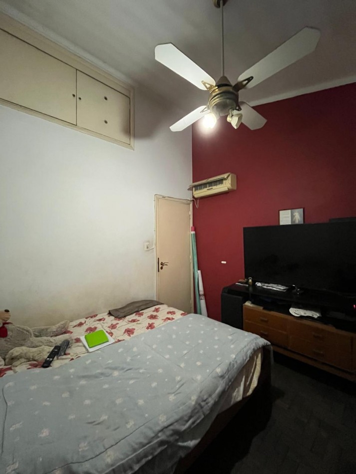 CASA DE CATEGORIA + LOCAL SOBRE AVDA EXCELENTE ESTADO !! IMPERDIBLE !! 