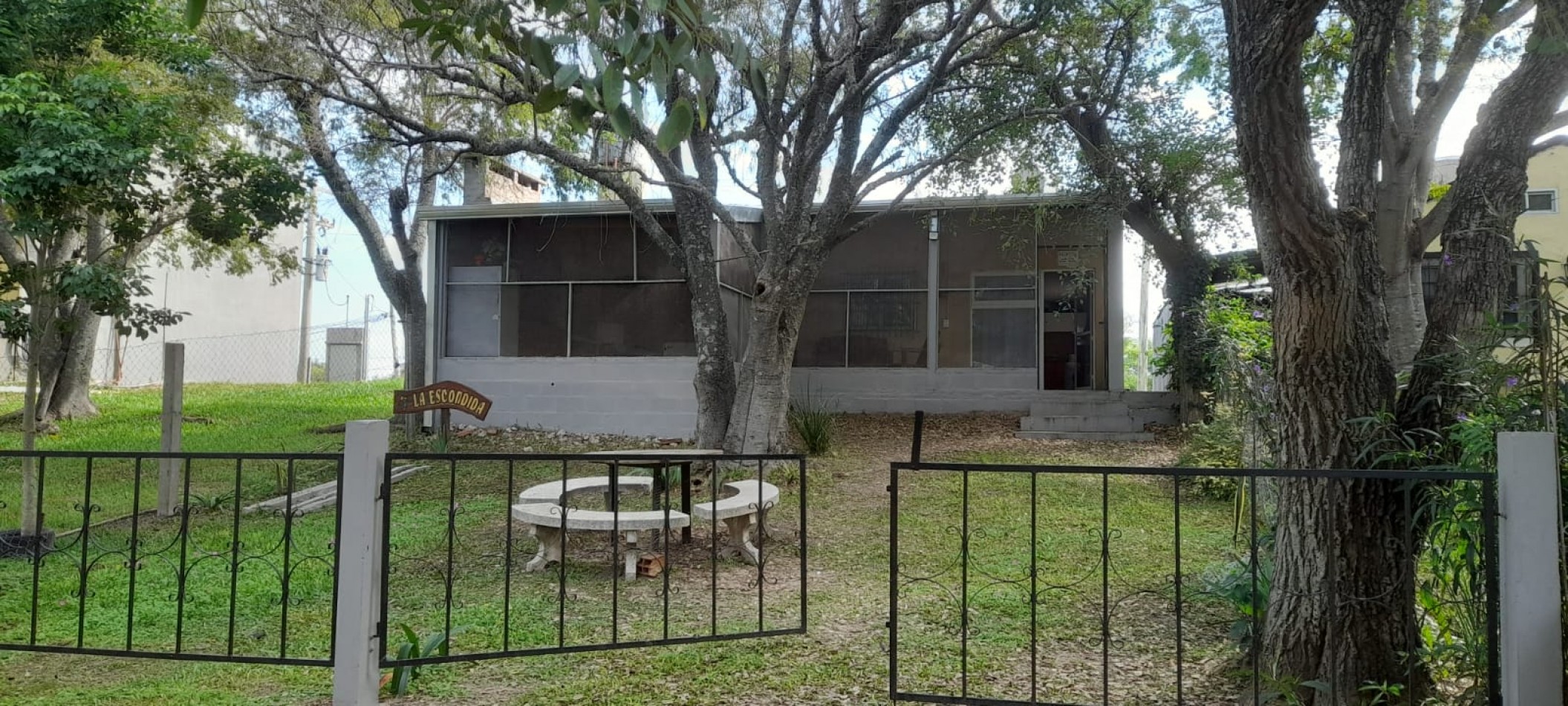 CASA CON BAJADA AL RIO, PARAJE EL LAUREL- SALADERO CABAL