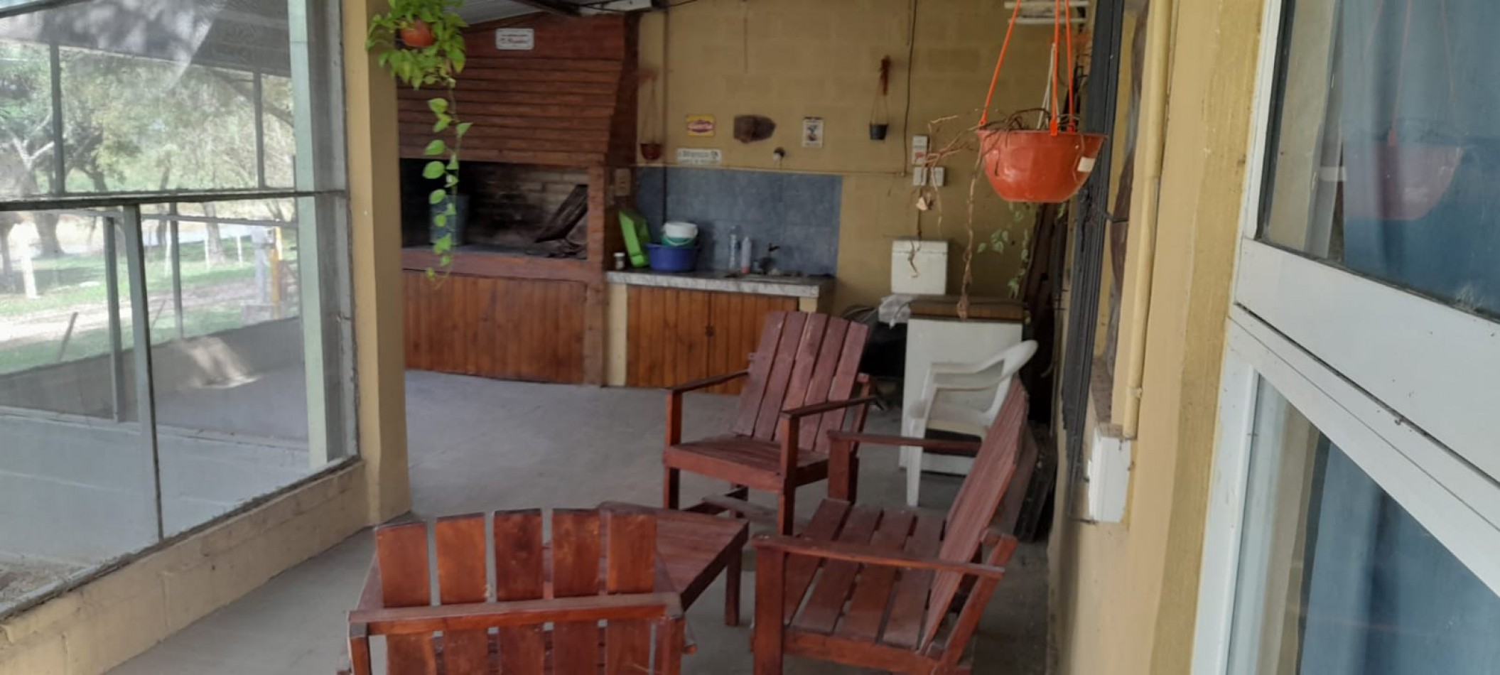 CASA CON BAJADA AL RIO, PARAJE EL LAUREL- SALADERO CABAL